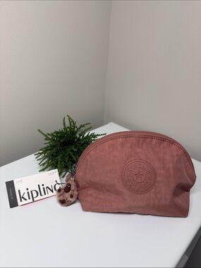🎀 Kipling dome pouch with monkey charm